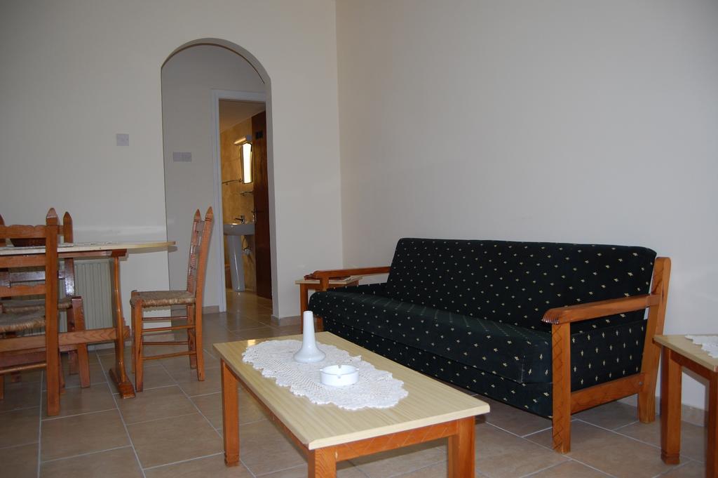 Nicos & Olympia Apartments Polis Екстер'єр фото