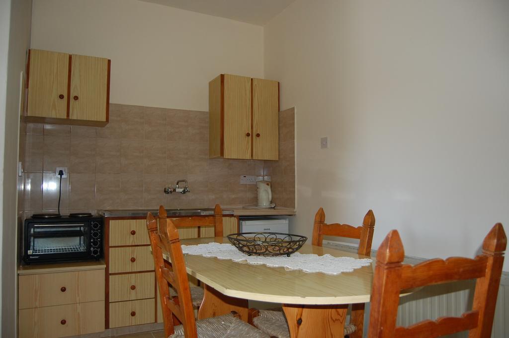 Nicos & Olympia Apartments Polis Екстер'єр фото
